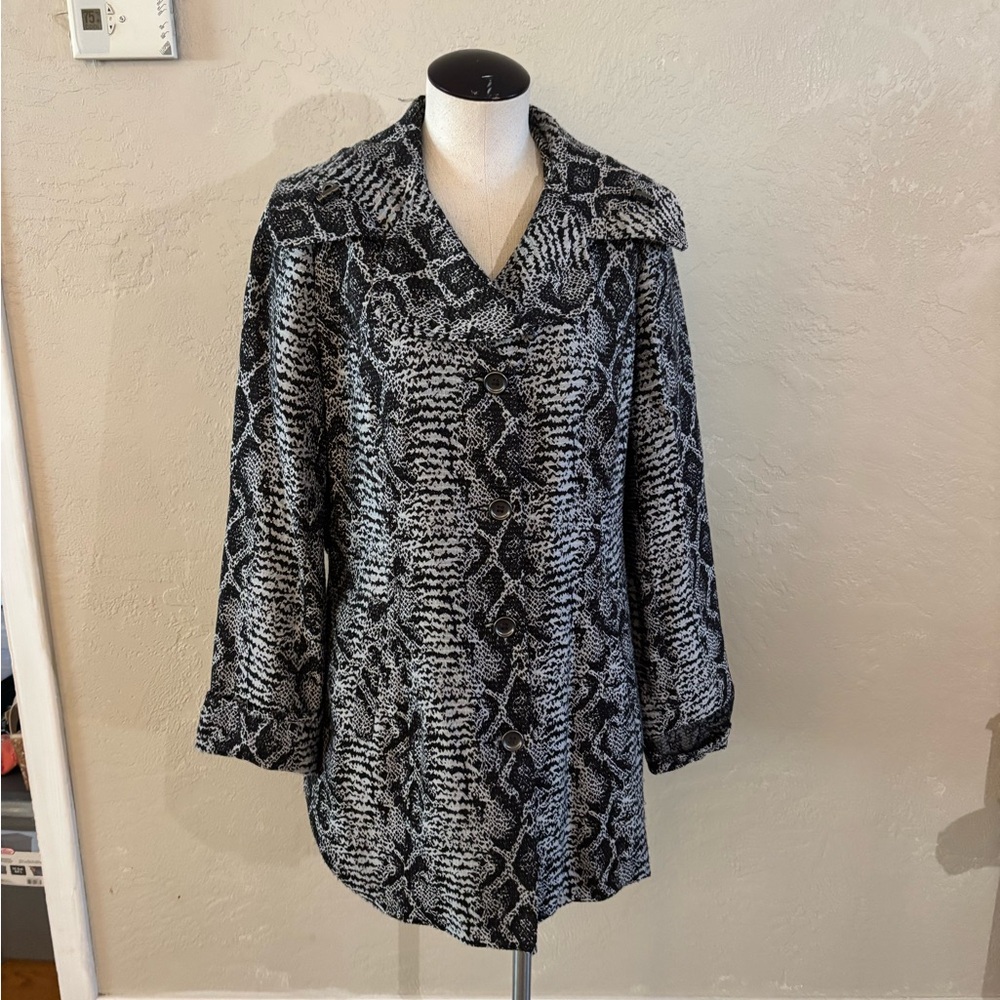 Womens Erin London Snake Patterned Button-Front Jacket Sz M